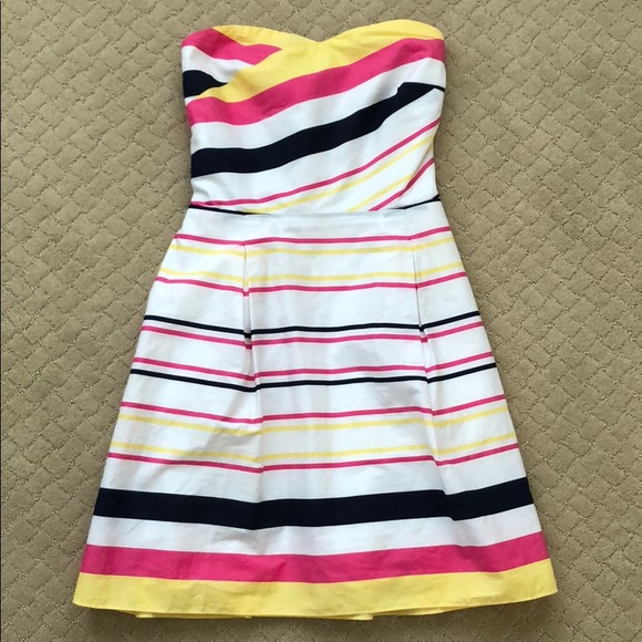 Lilly Pulitzer Dresses & Skirts - Strapless Lilly Pulitzer dress